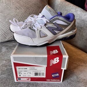 New Balance White and Purple Running Shoes sz 9.5